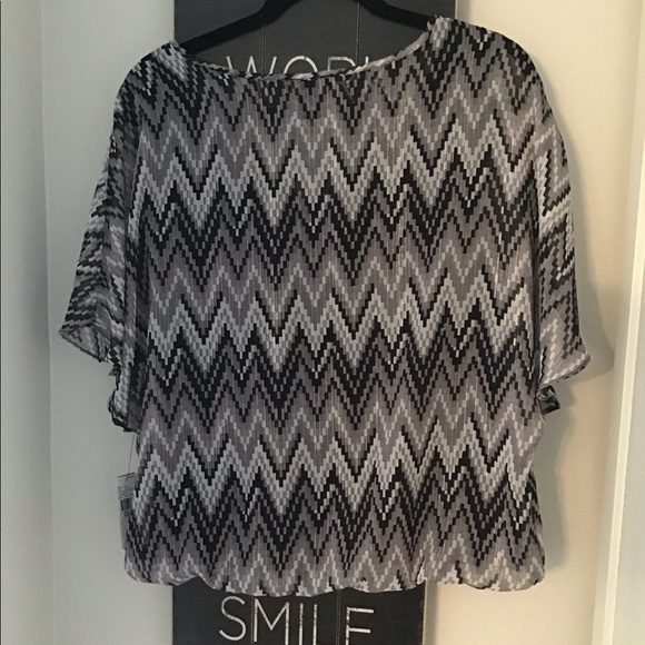 AB Studio Blouse - Picture 3 of 8